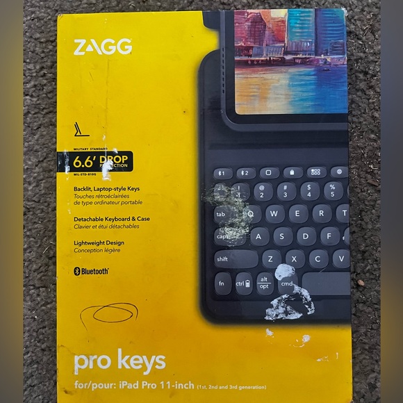 ZAGG Pro Keys Detachable Case & Wireless Keyboard - Picture 3 of 7